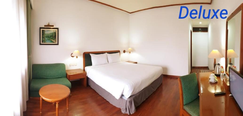 Grand Whiz Hotel โบรโม ภายนอก รูปภาพ