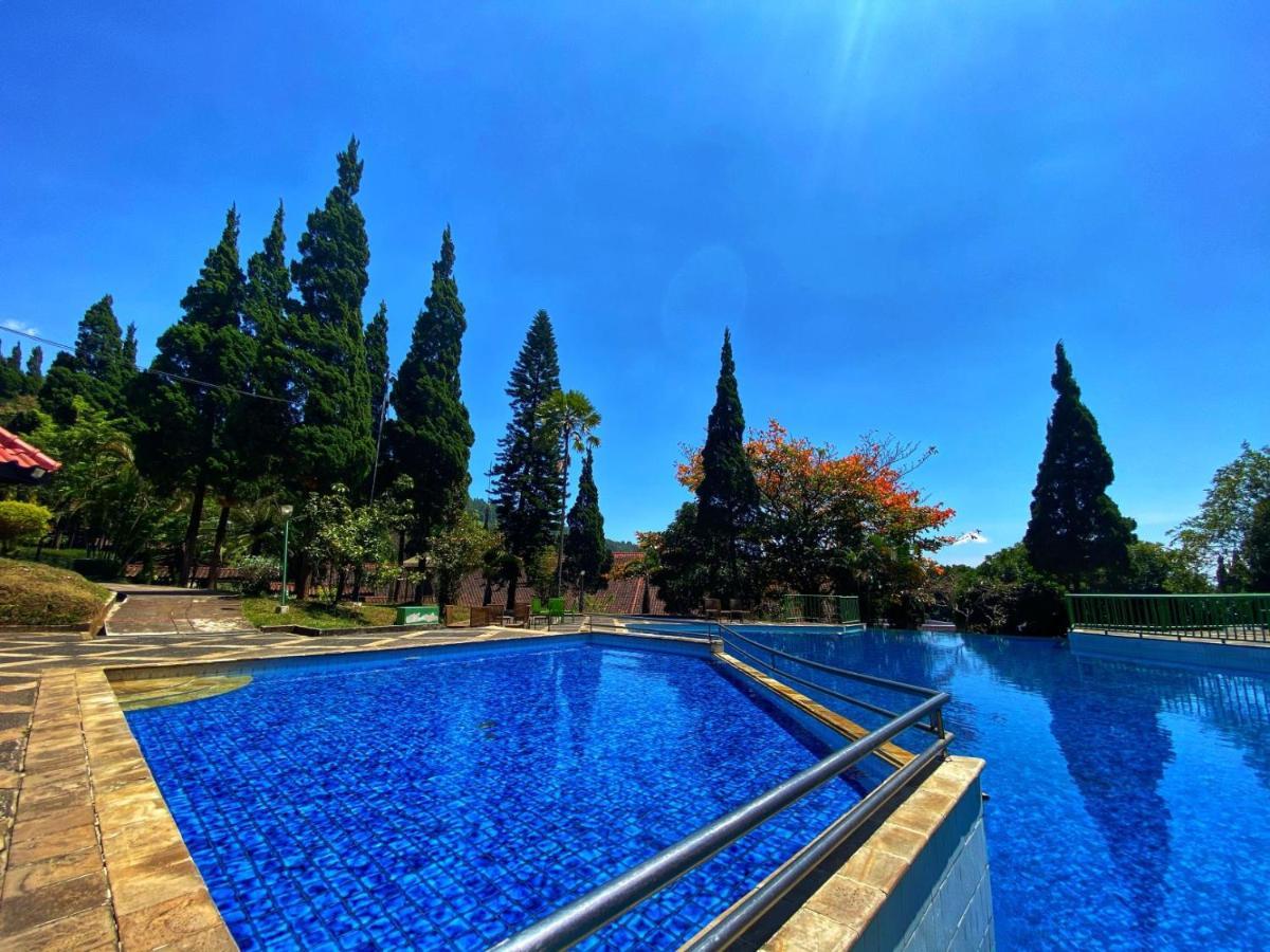 Grand Whiz Hotel โบรโม ภายนอก รูปภาพ