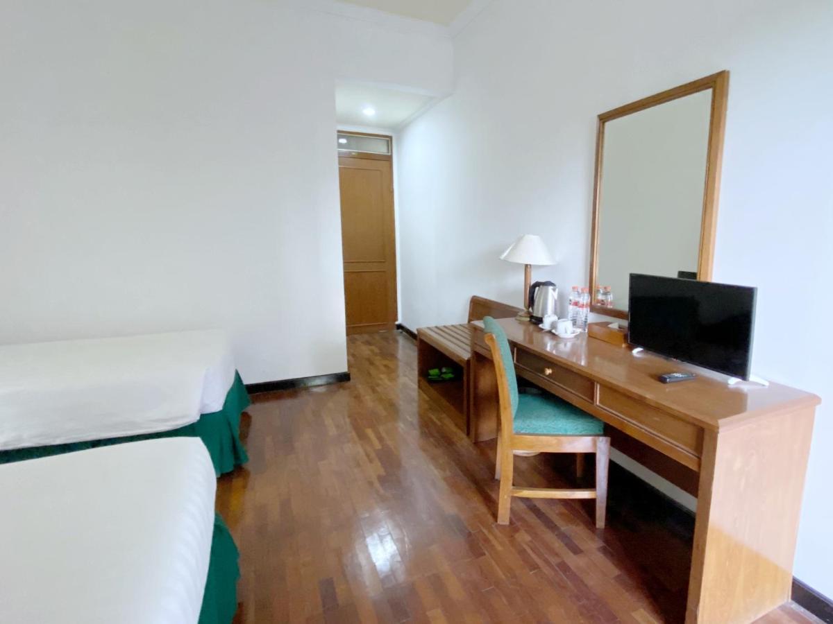 Grand Whiz Hotel โบรโม ภายนอก รูปภาพ