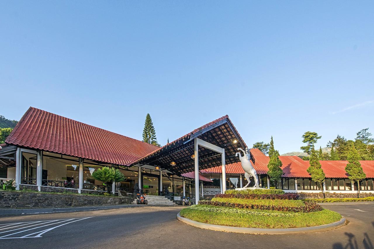 Grand Whiz Hotel โบรโม ภายนอก รูปภาพ